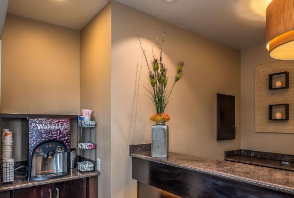 Blu Pacific Hotel image 17